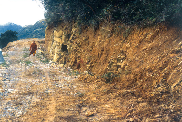 LJM’s Blueprint for Attaining Buddhahood: The Four-stage Training-Saddharma-Pundarika